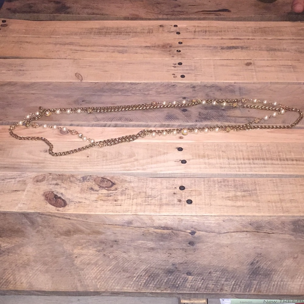 Gold and pearl Costume necklace